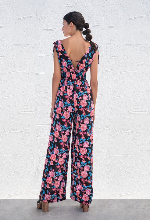 Jumpsuit with flowers