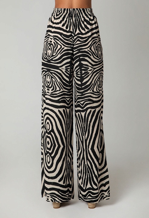 Wide leg trousers with zebra print