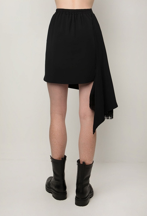 Black skirt with fringes