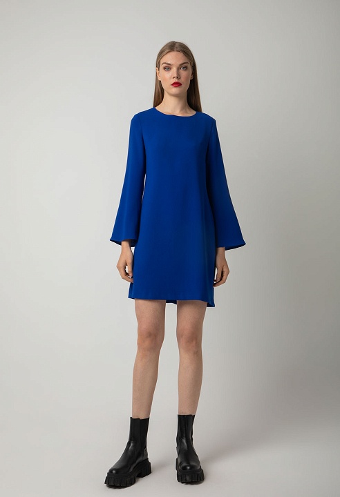 Dress with bell sleeves