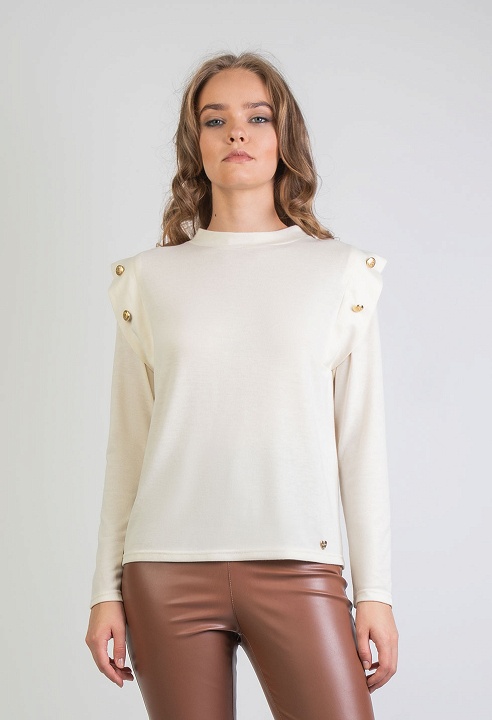 Knitted top with buttons