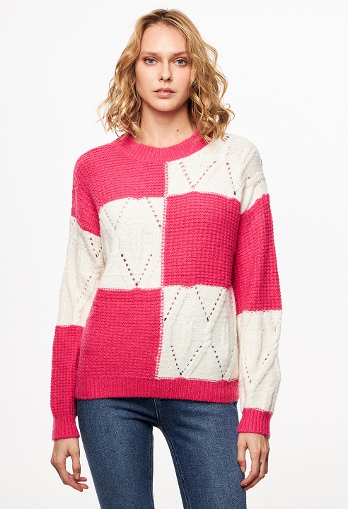 Knitted blouse with squares