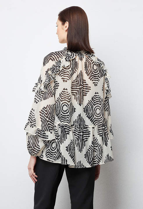 Printed blouse with ruffles