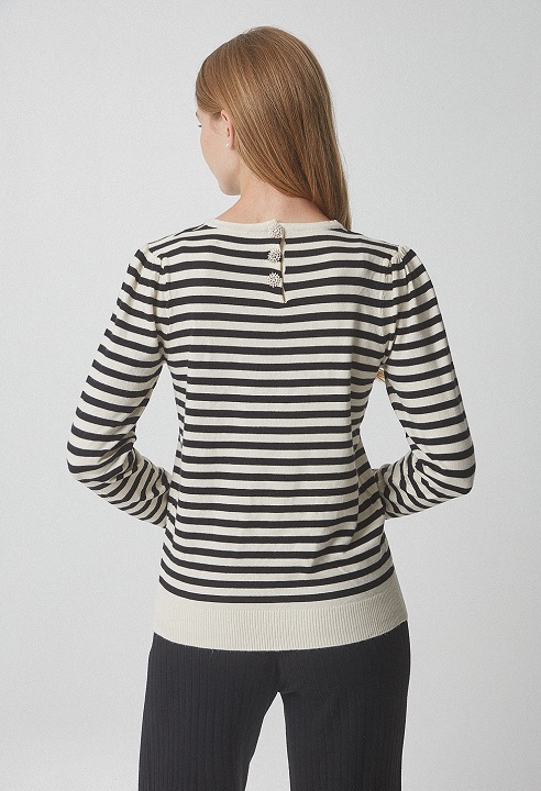 Knitted blouse with stripes