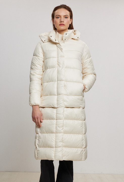 Long quilted jacket with hood