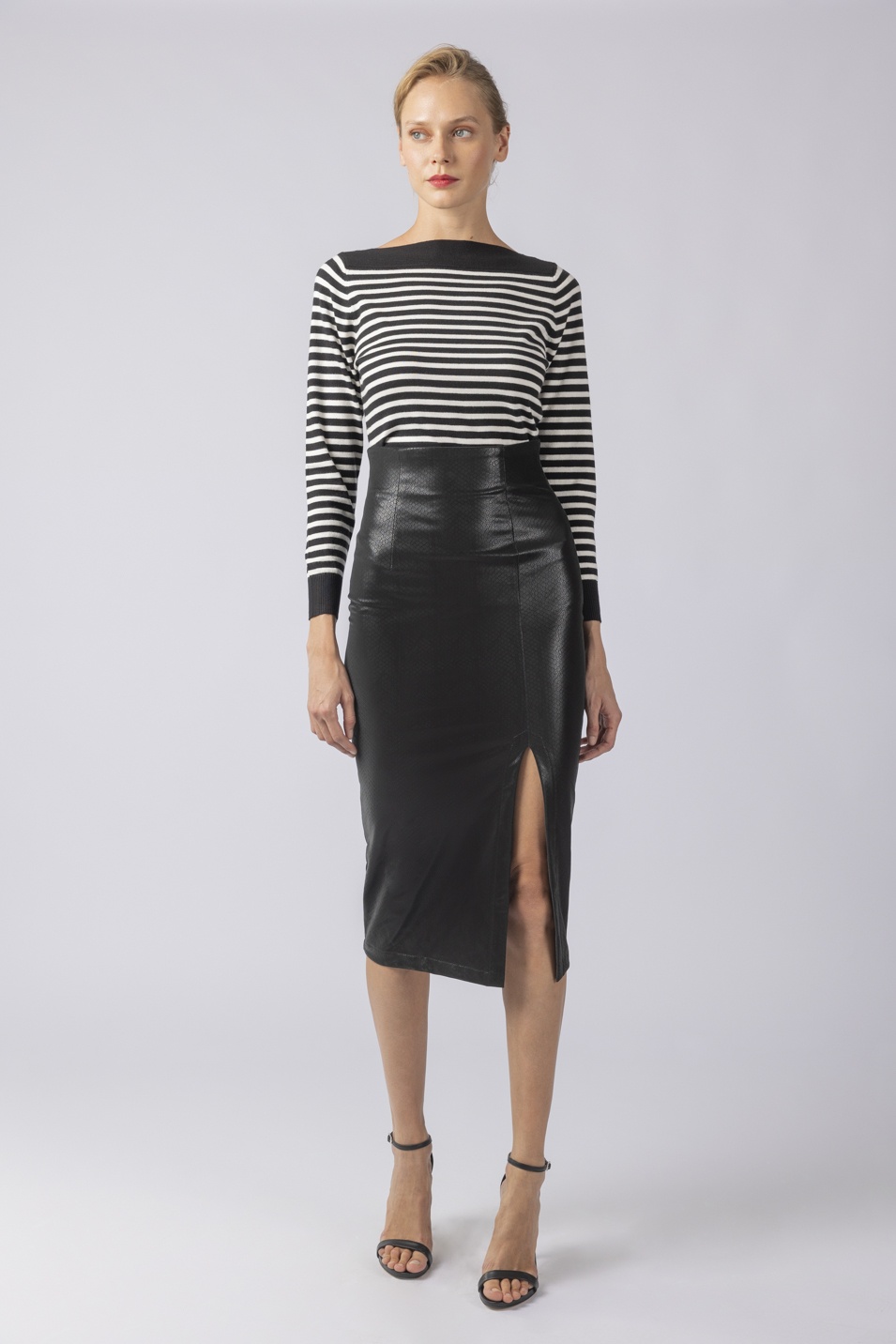 Midi skirt with opening