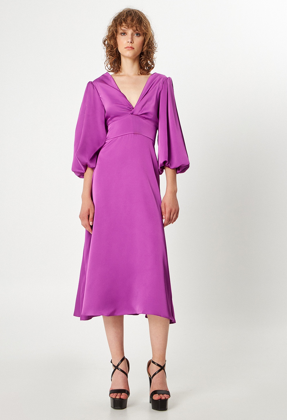Satin dress with puff sleeves
