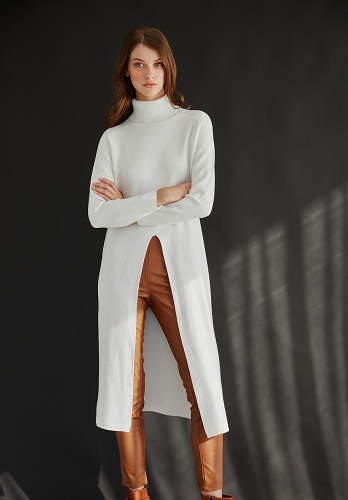 Long blouse with slit
