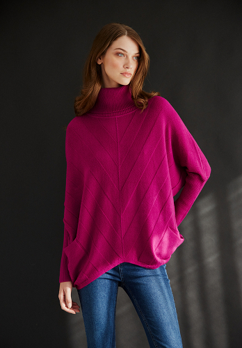 Knitted blouse with pockets