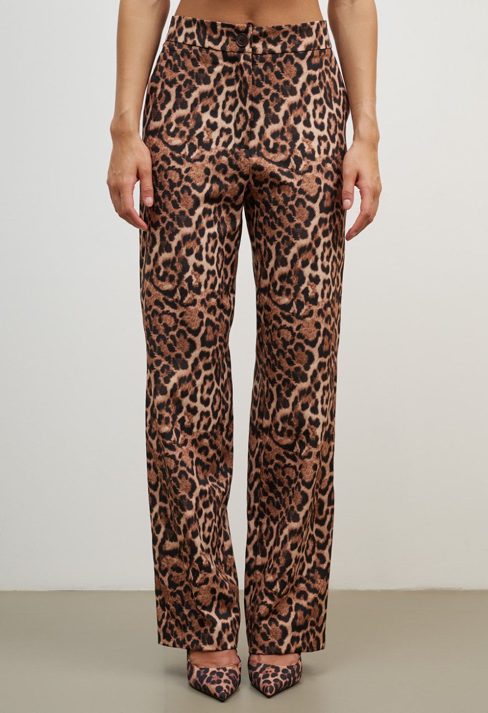 Straight-leg leopard-print trousers