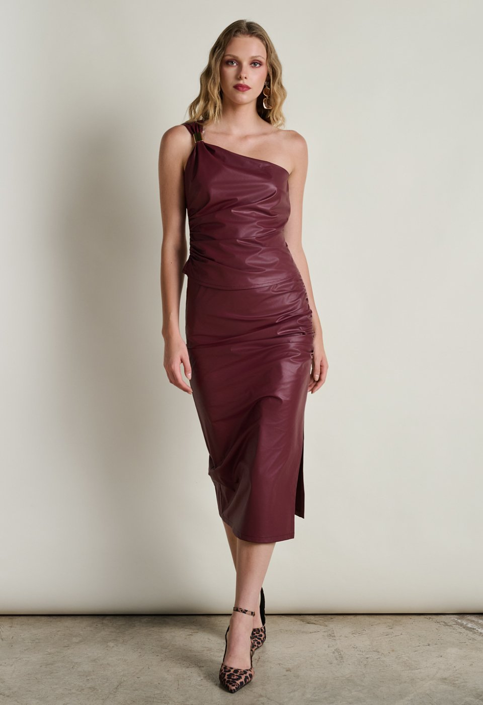 Skirt with leather effect and ruching