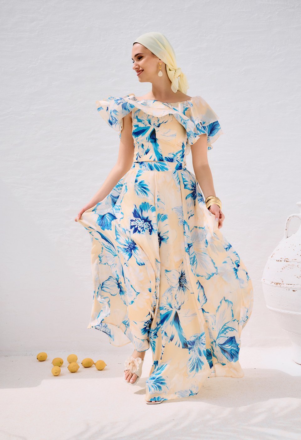 Maxi floral skirt in a pastel yellow shade