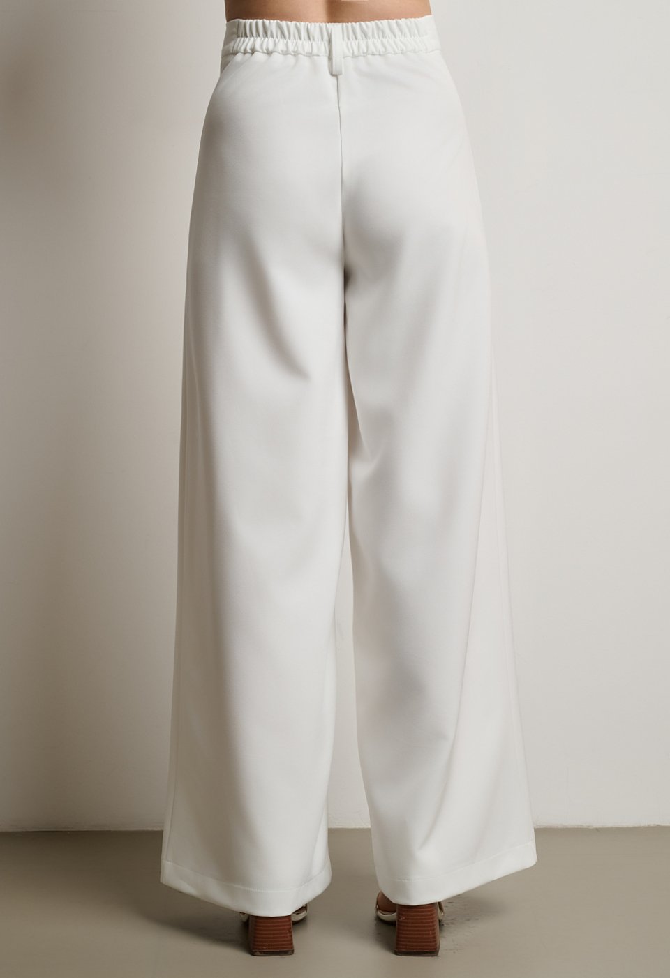 Vest set with belt and high-waisted trousers