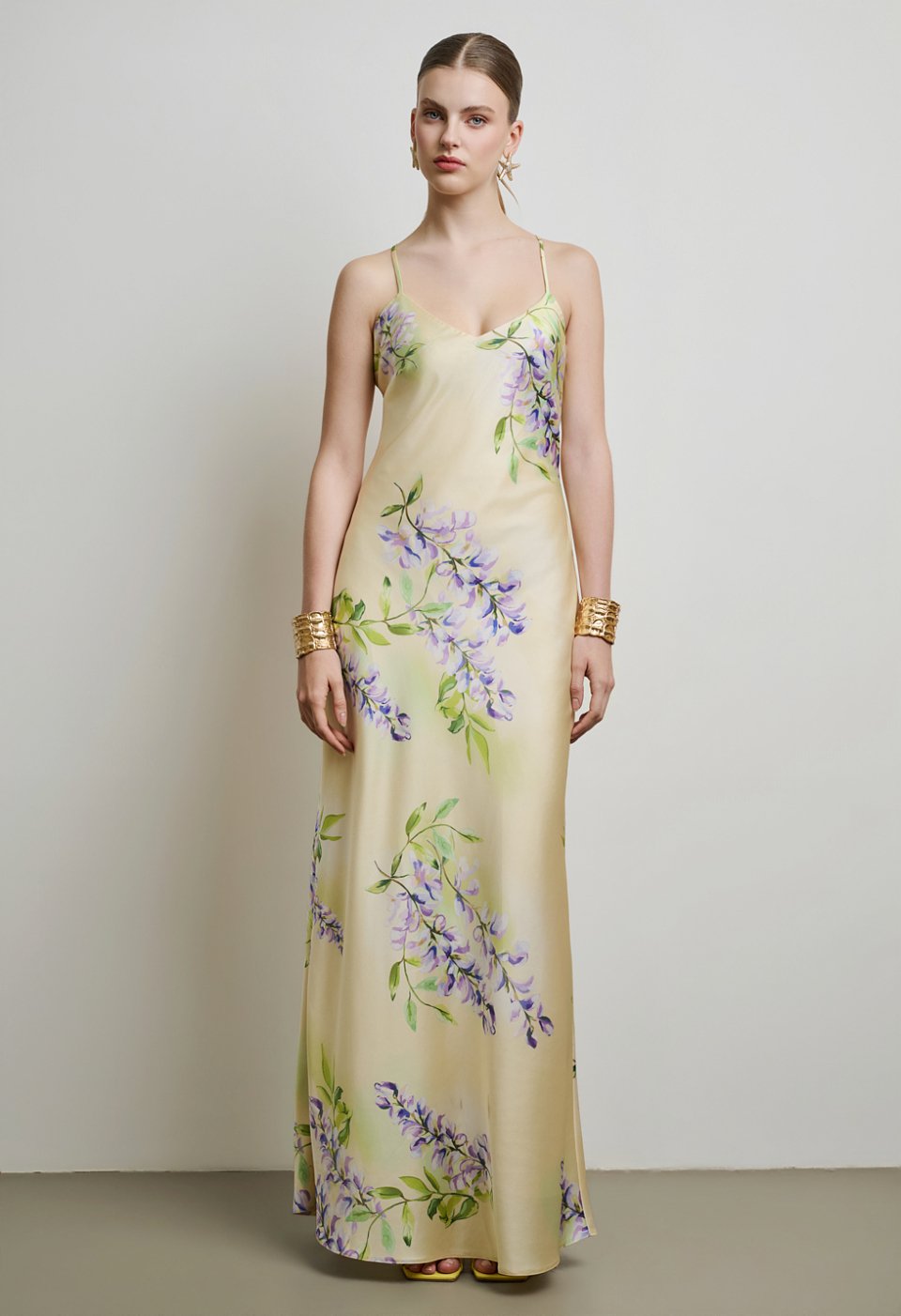 Floral maxi dress with an open back