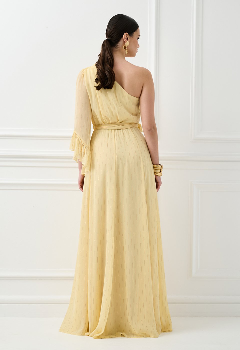Maxi one-shoulder dress in pastel yellow