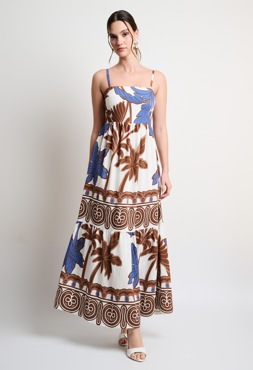 Long printed dress with a tropical print