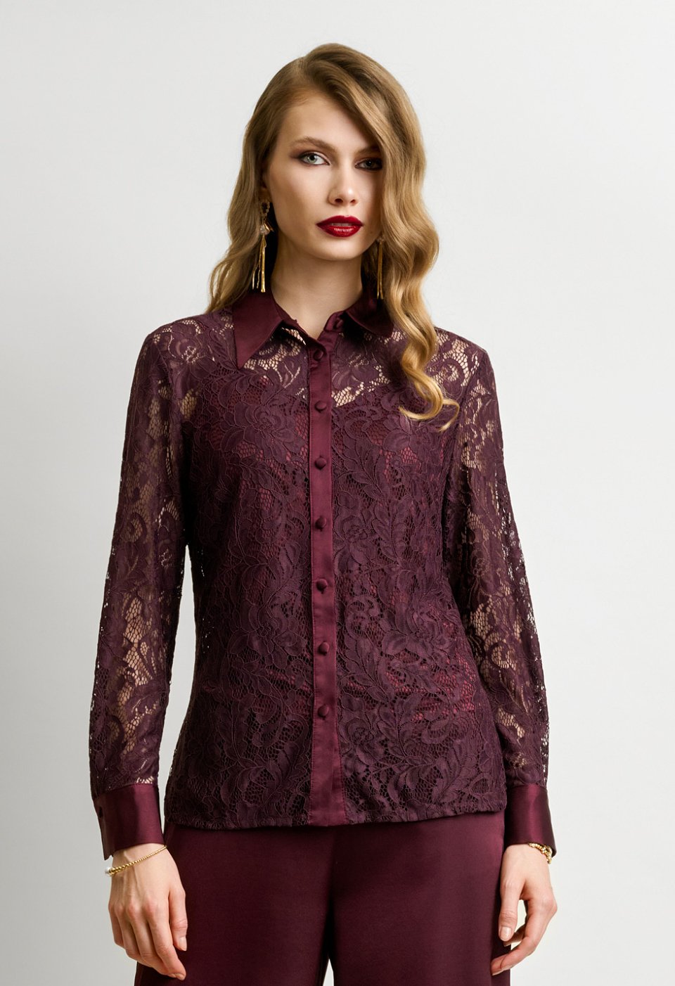 Lace shirt with a collar