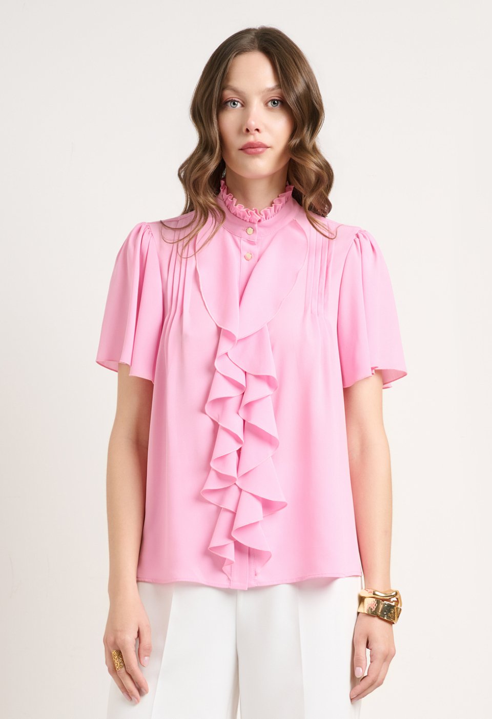 Blouse with ruffle detail and short sleeves