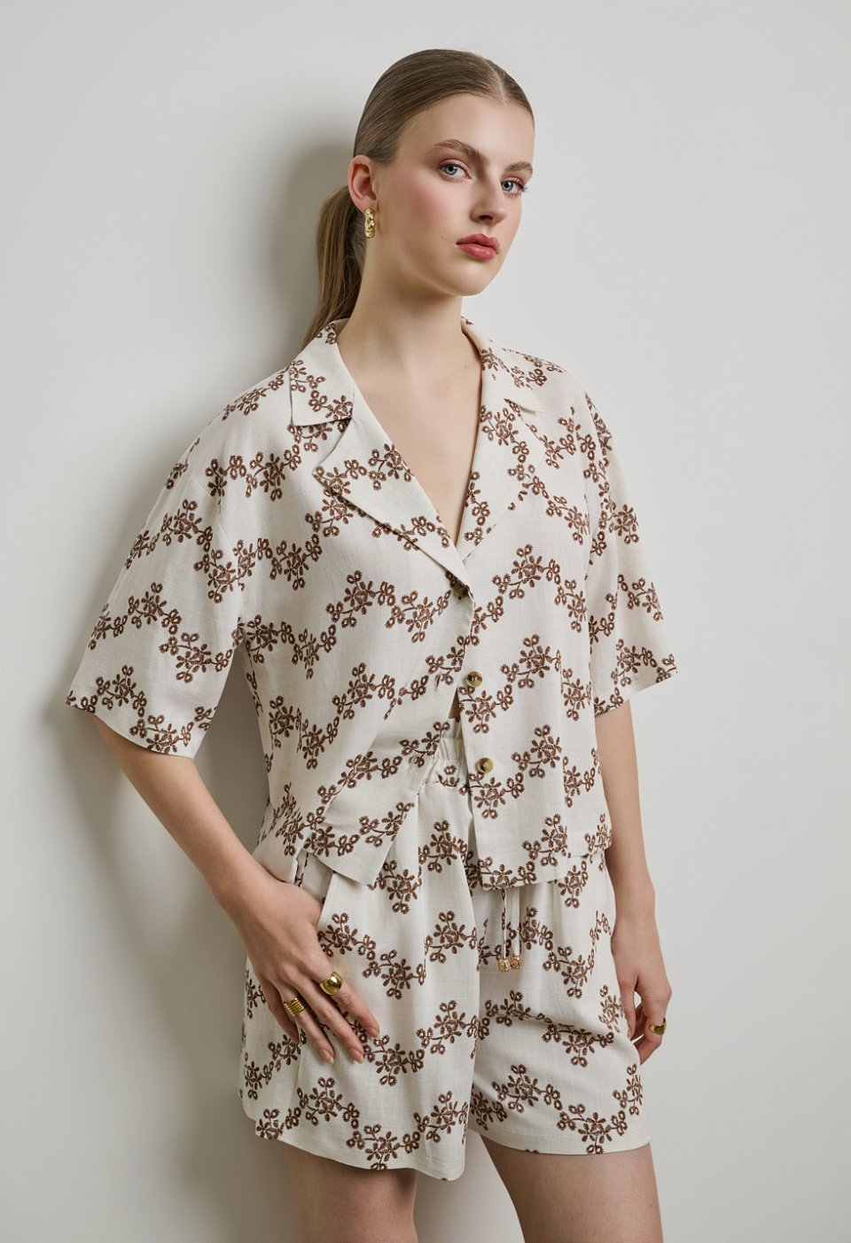 Short-sleeve printed shirt
