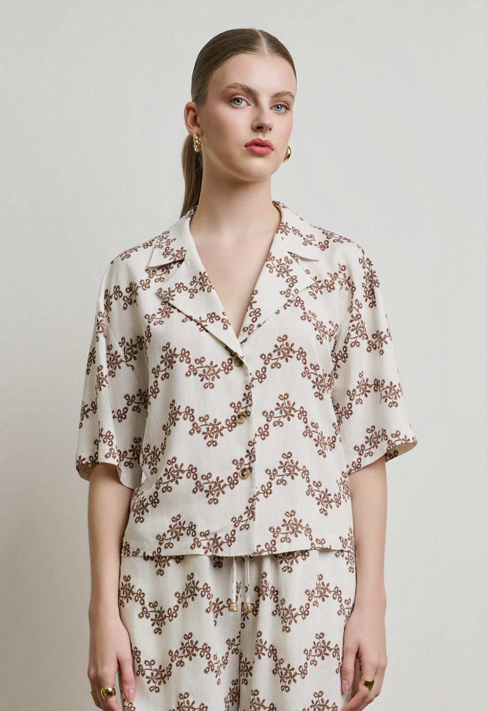 Short-sleeve printed shirt
