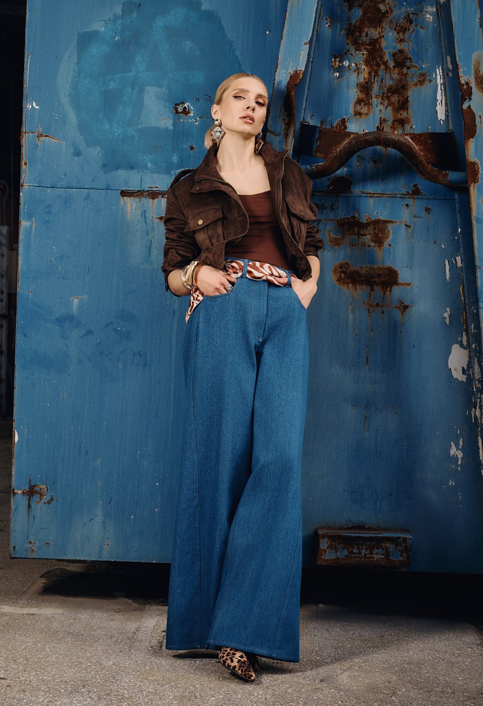 Suede cropped jacket with high neck