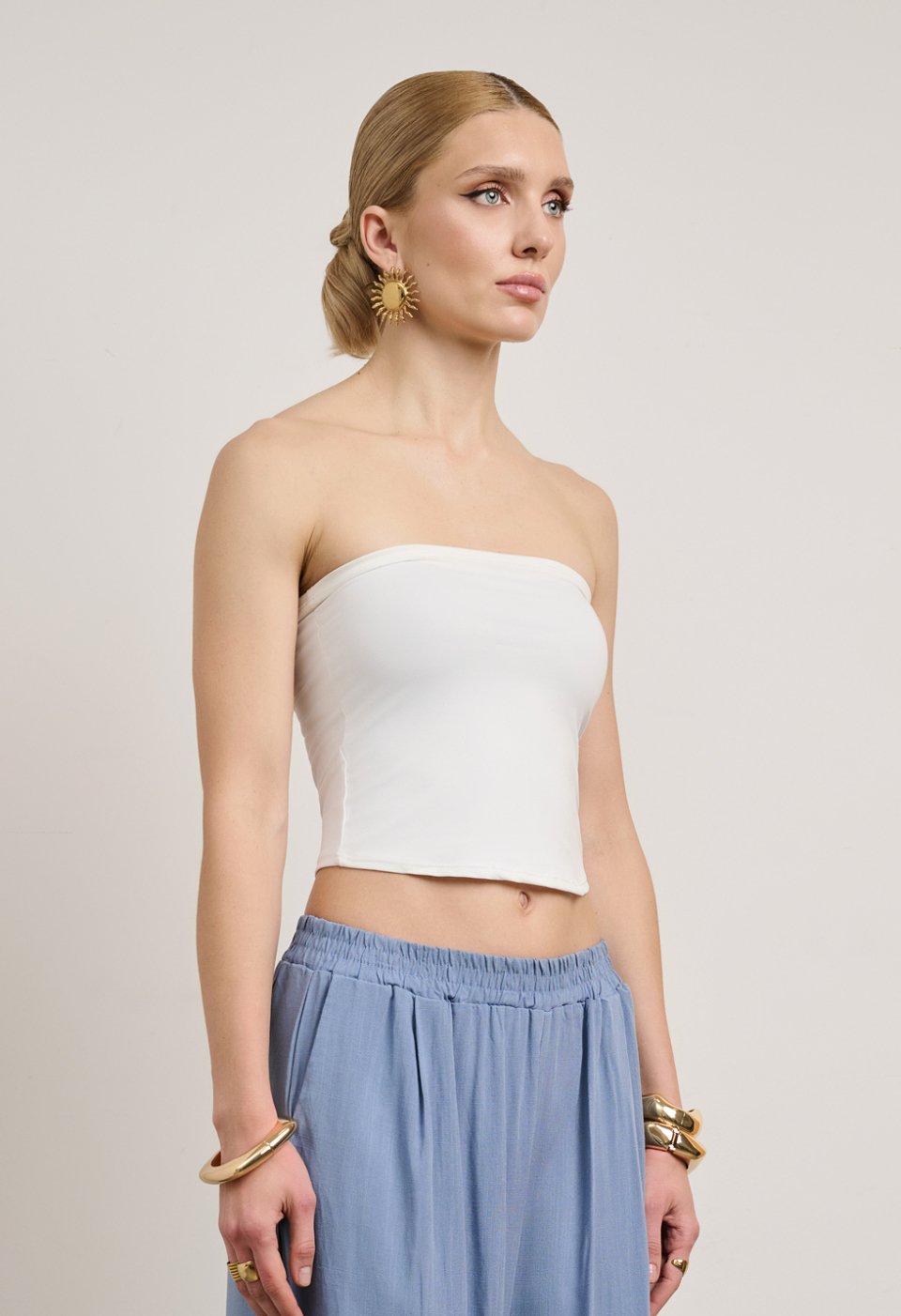 Fitted strapless top