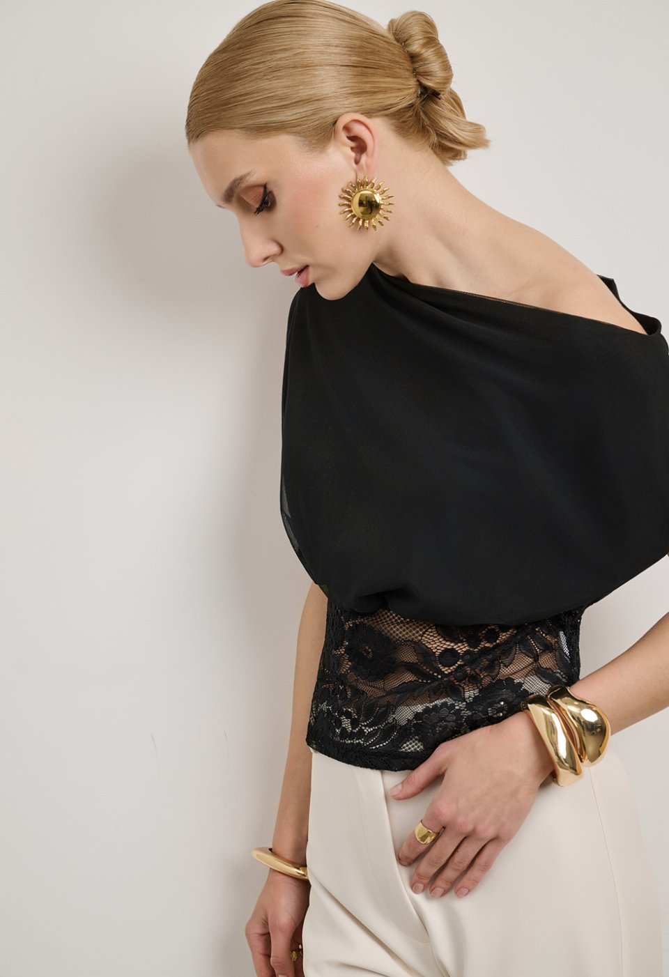 Asymmetric top with lace trim