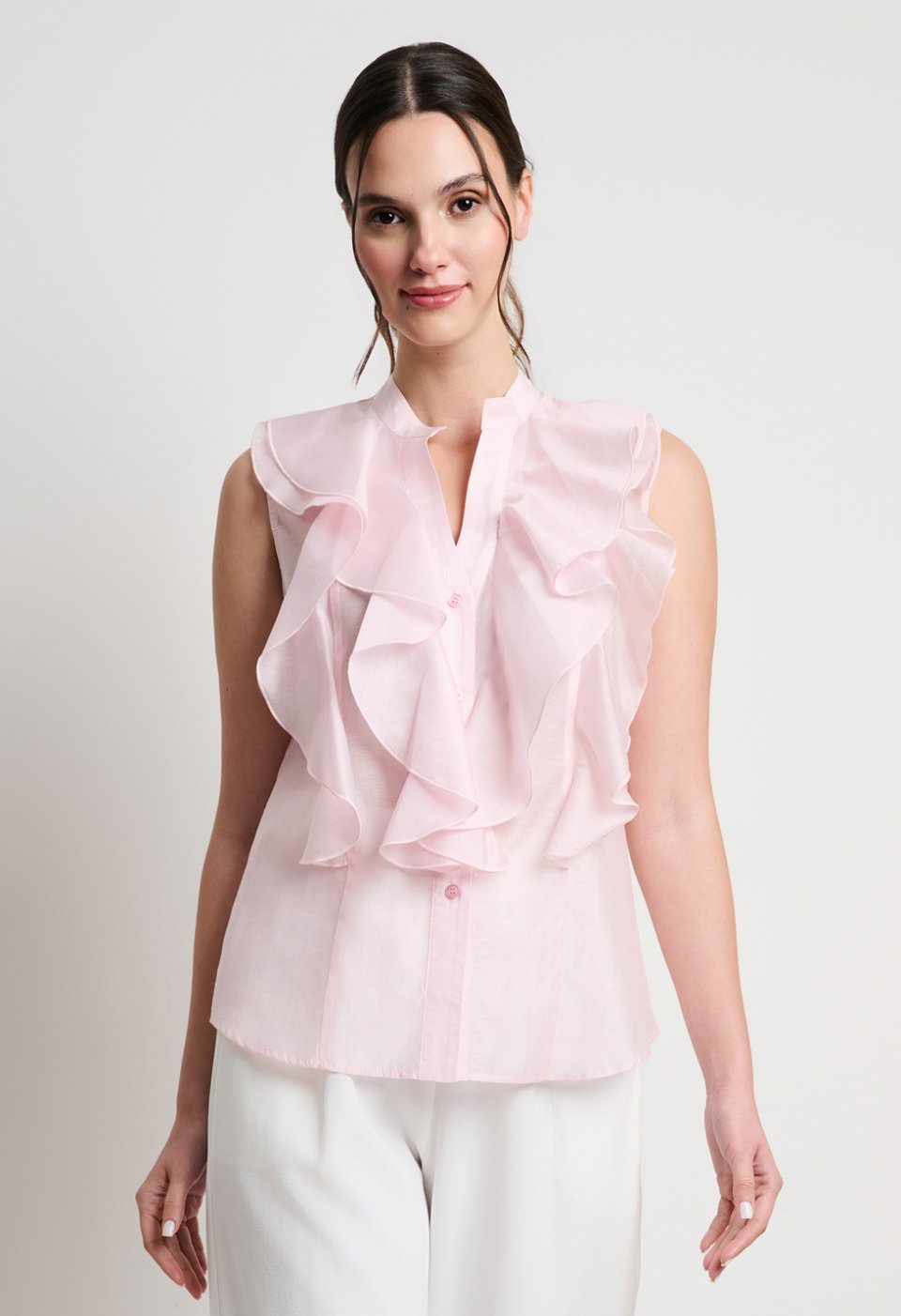Sleeveless shirt with ruffles