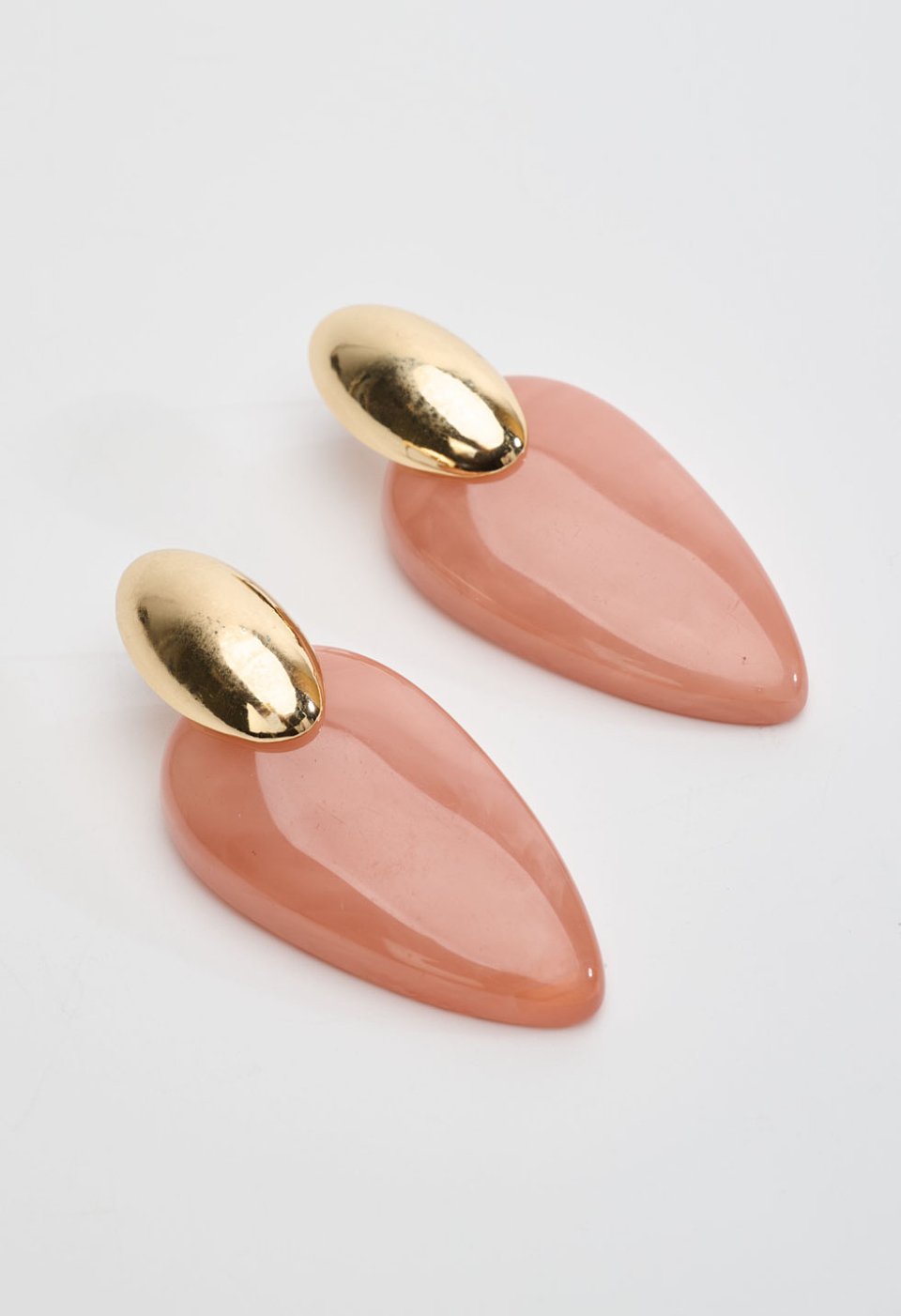 Pink drop earrings with gold finish