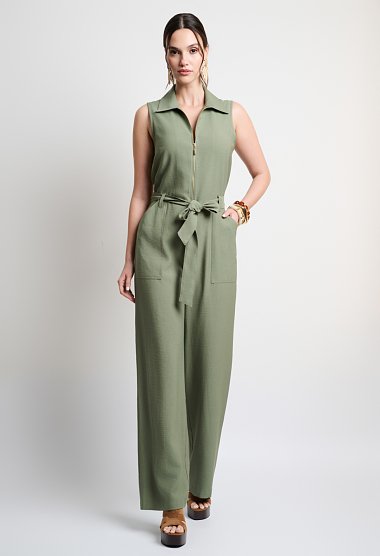 Sleeveless jumpsuit with zipper