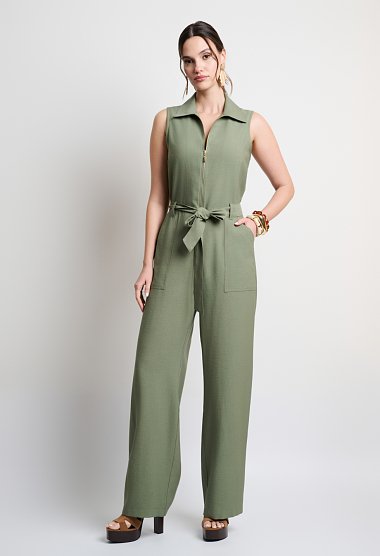 Sleeveless jumpsuit with zipper