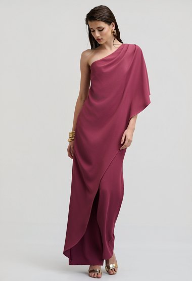 Βραδινό jumpsuit με ασύμμετρη κάπα