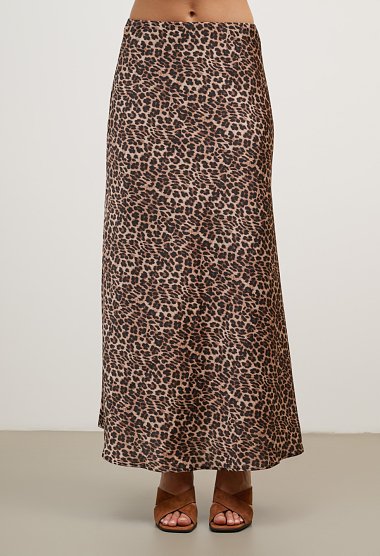 Long skirt in animal print