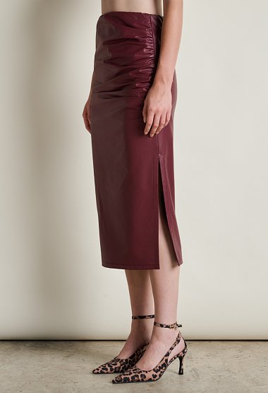 Skirt with leather effect and ruching