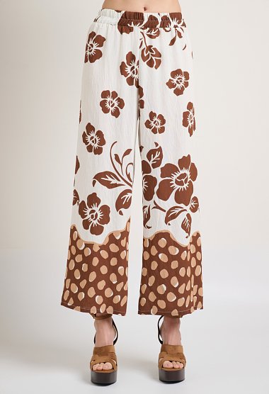 Σετ μπλούζα και παντελόνα σε floral print
