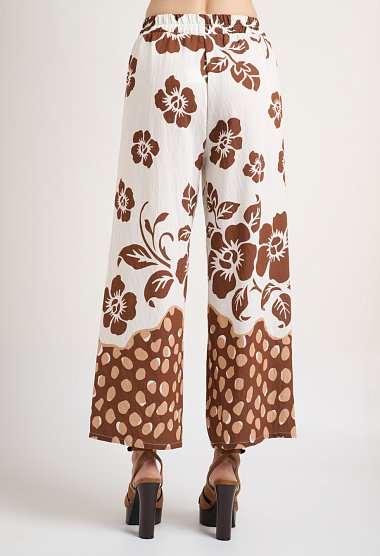 Σετ μπλούζα και παντελόνα σε floral print