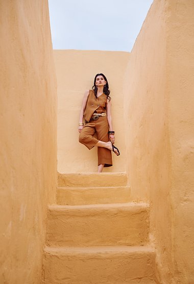 Vest and culotte pants set