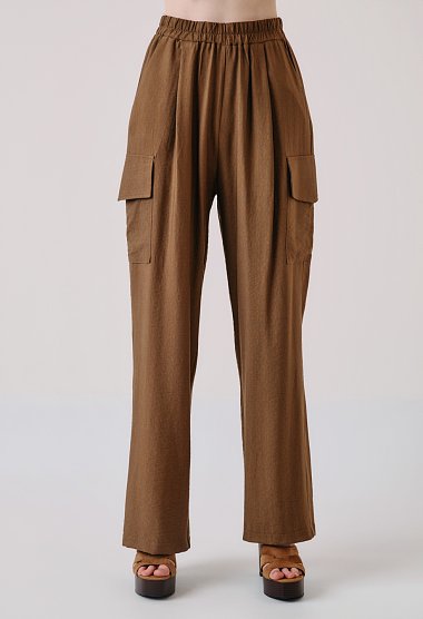 Set with a zip-up jacket and cargo trousers