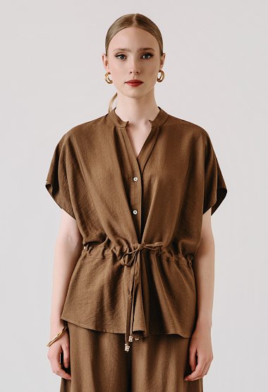 Set with a button-up blouse and trousers with an elastic waistband