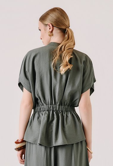 Set with a button-up blouse and trousers with an elastic waistband