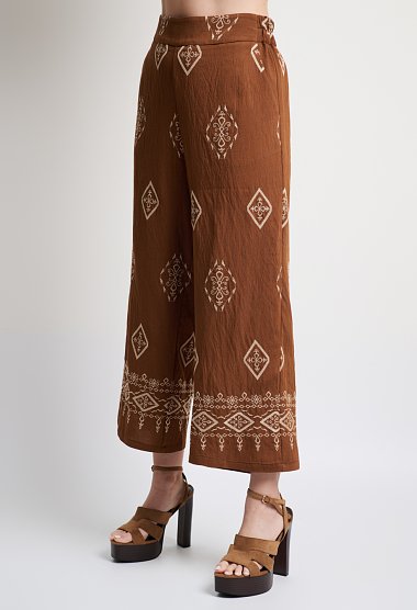 Boho printed set featuring a top and wide-leg trousers in brown tones