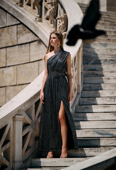 Long one-shoulder dress