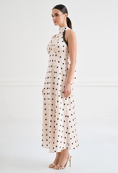 Maxi φόρεμα πουά με halter λαιμό