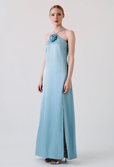 Maxi dress with a flower detail on the neckline