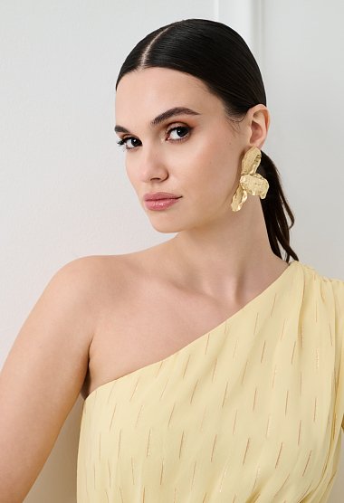 Maxi one-shoulder dress in pastel yellow