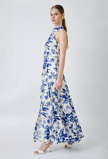 Maxi shirt dress with a floral pattern
