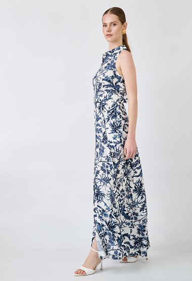 Floral maxi dress with collar and belt