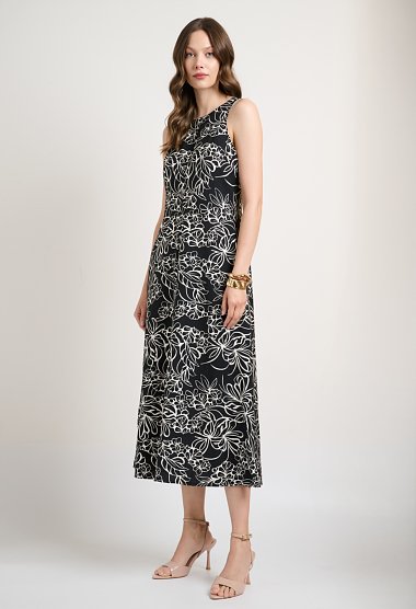 Sleeveless midi dress with a black and white floral print