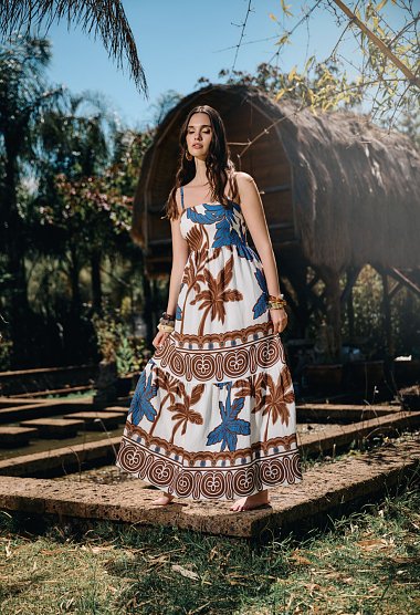 Long printed dress with a tropical print