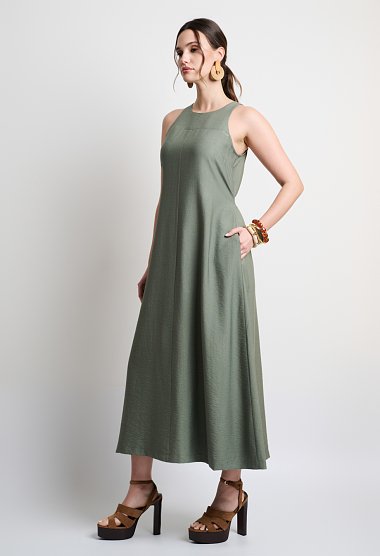 Sleeveless maxi dress with a belt